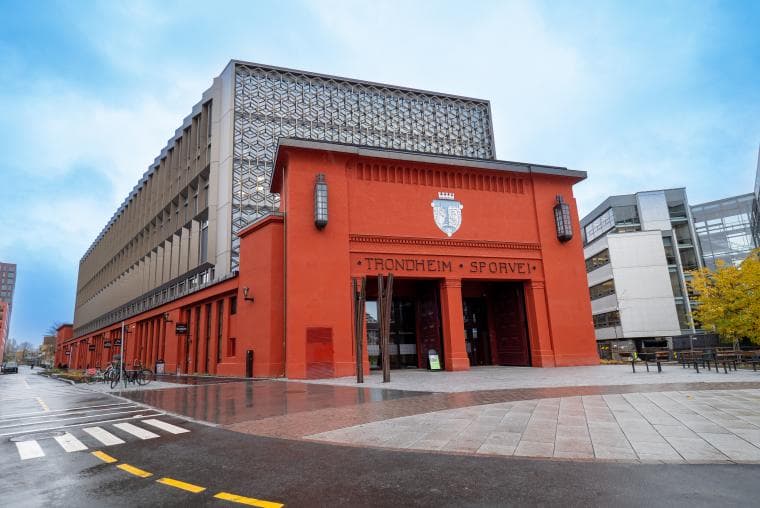 Foto av inngangen til Teknostallen